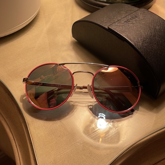 Prada sunglasses - Picture 1 of 11